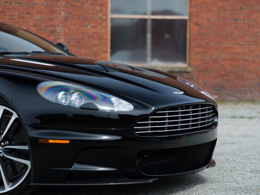 Детали экстерьера Aston Martin DBS 2012 года  (фото 10 из 53)